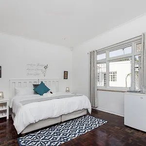 Guest house Emabaleni Pty Ltd